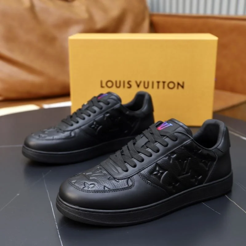 Louis Vuitton Low Shoes WaterResistant 32942