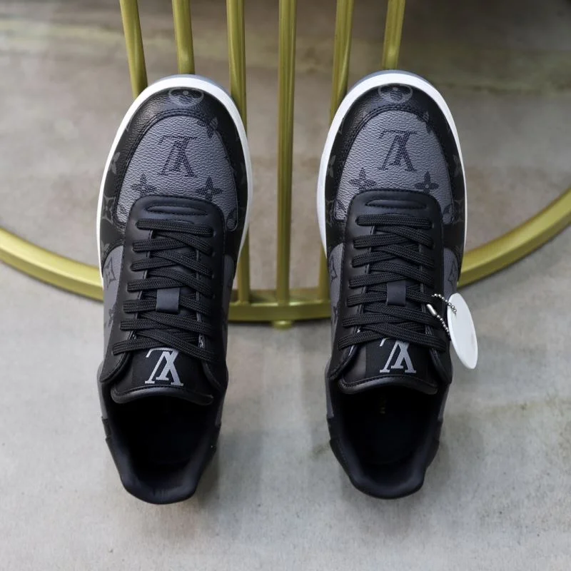 Durable Louis Vuitton Low Shoes 32947