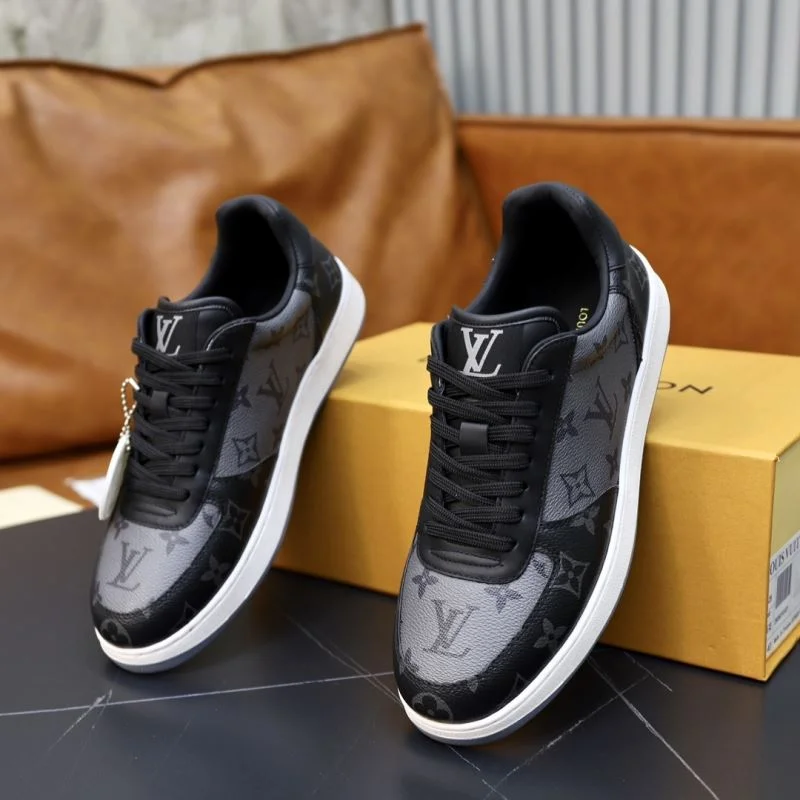 Durable Louis Vuitton Low Shoes 32947
