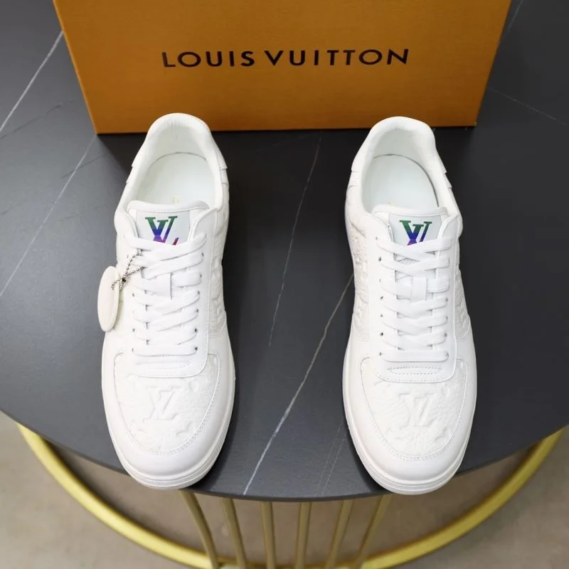 Louis Vuitton Low Shoes EyeCatching 32930