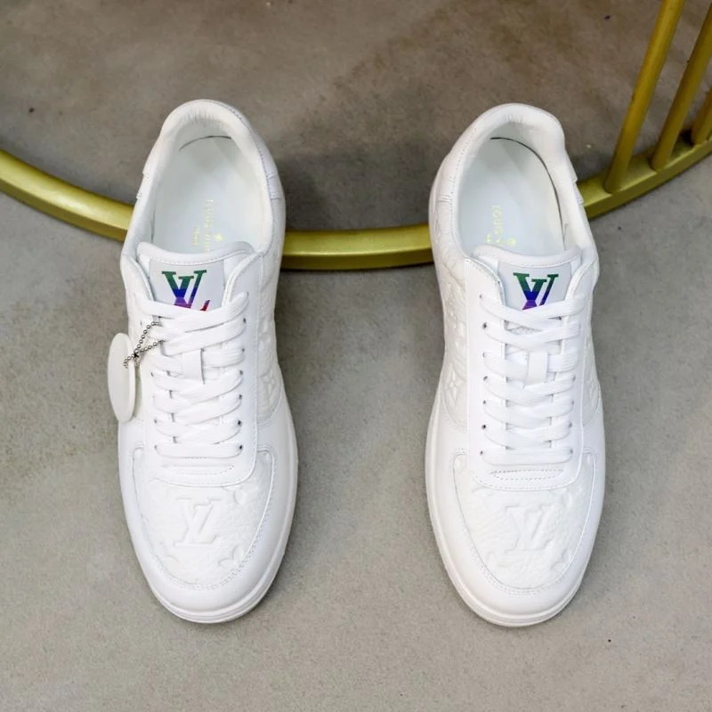 Louis Vuitton Low Shoes EyeCatching 32930