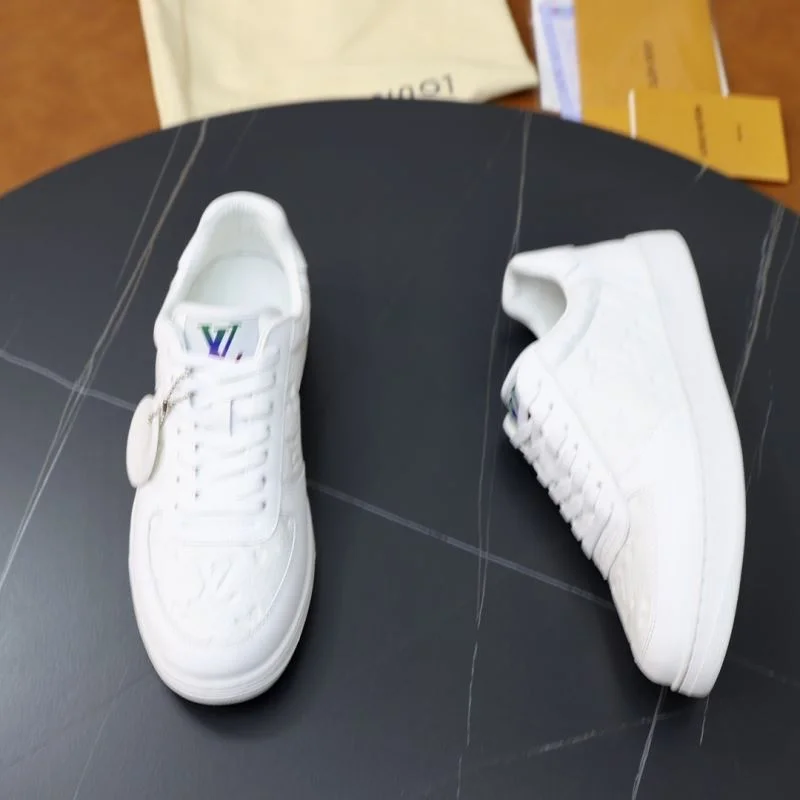 Louis Vuitton Low Shoes EyeCatching 32930