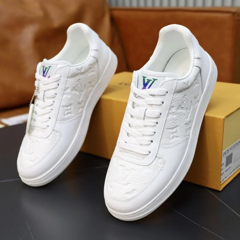 Louis Vuitton Low Shoes EyeCatching 32930