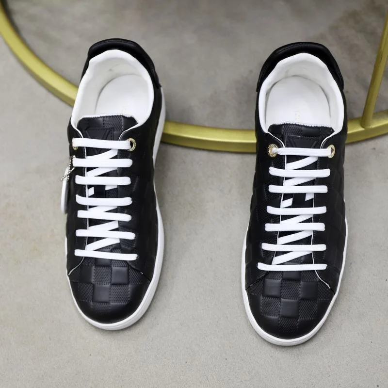 ModernLook Louis Vuitton Low Shoes 32927