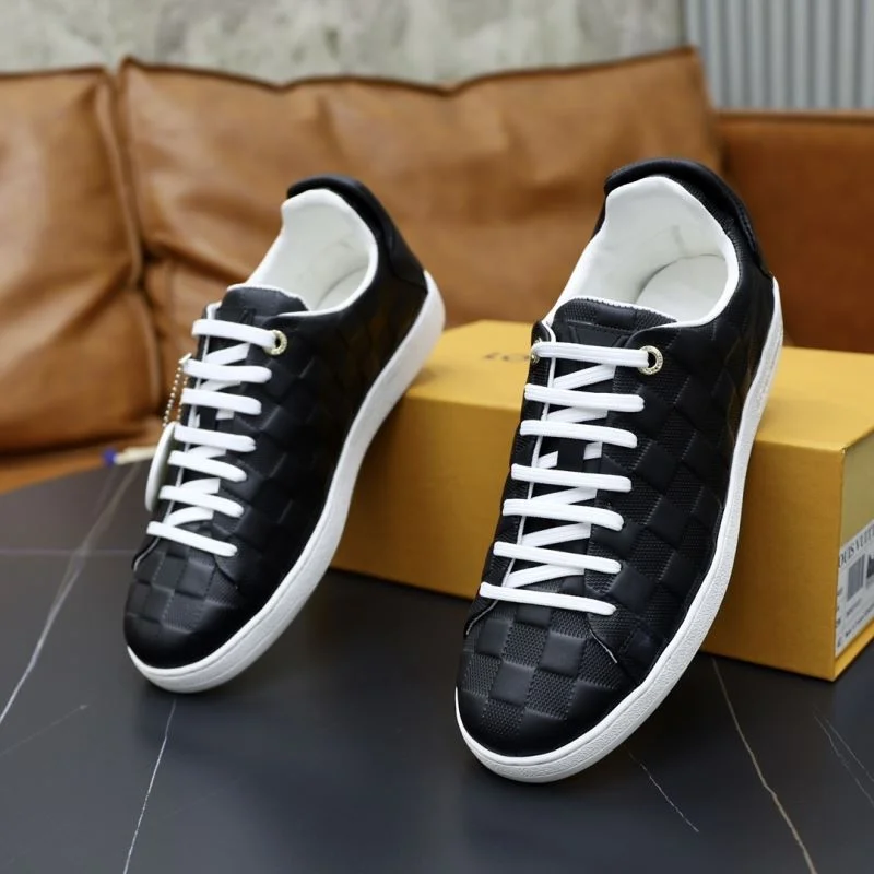 ModernLook Louis Vuitton Low Shoes 32927