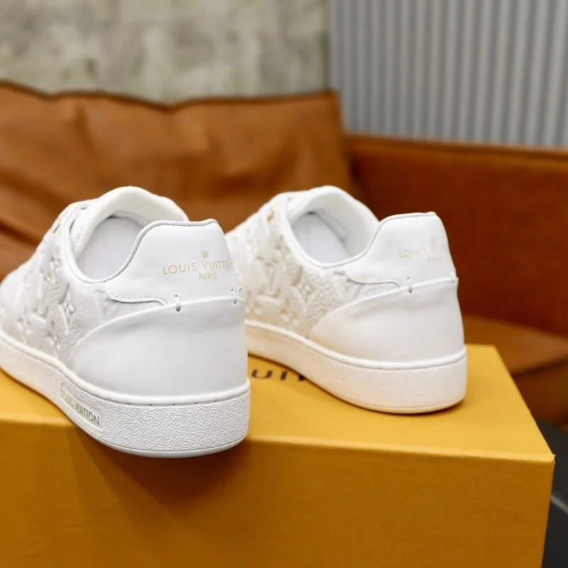 Louis Vuitton Low Shoes Chic 32919