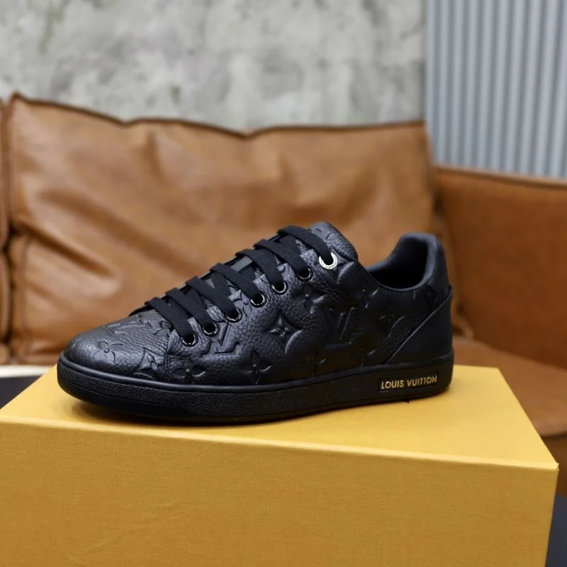 Louis Vuitton Low Shoes Functional 32926