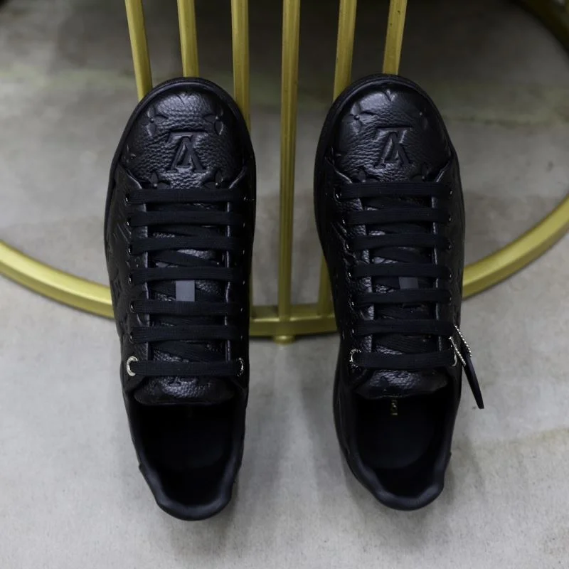 Louis Vuitton Low Shoes Functional 32926