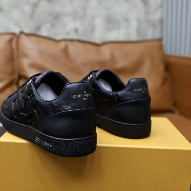 Louis Vuitton Low Shoes Functional 32926