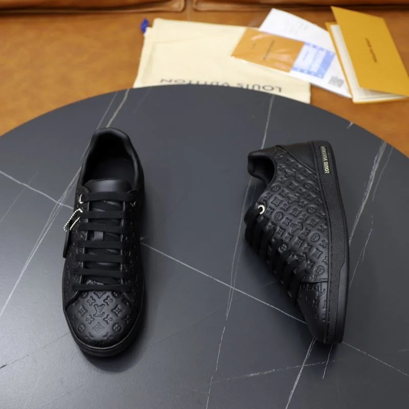 Louis Vuitton Low Shoes WeatherProof 32939