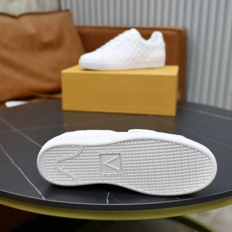 Louis Vuitton Low Shoes Bold 32918