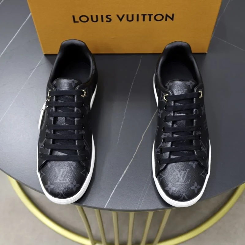Louis Vuitton Low Shoes Soft 32933