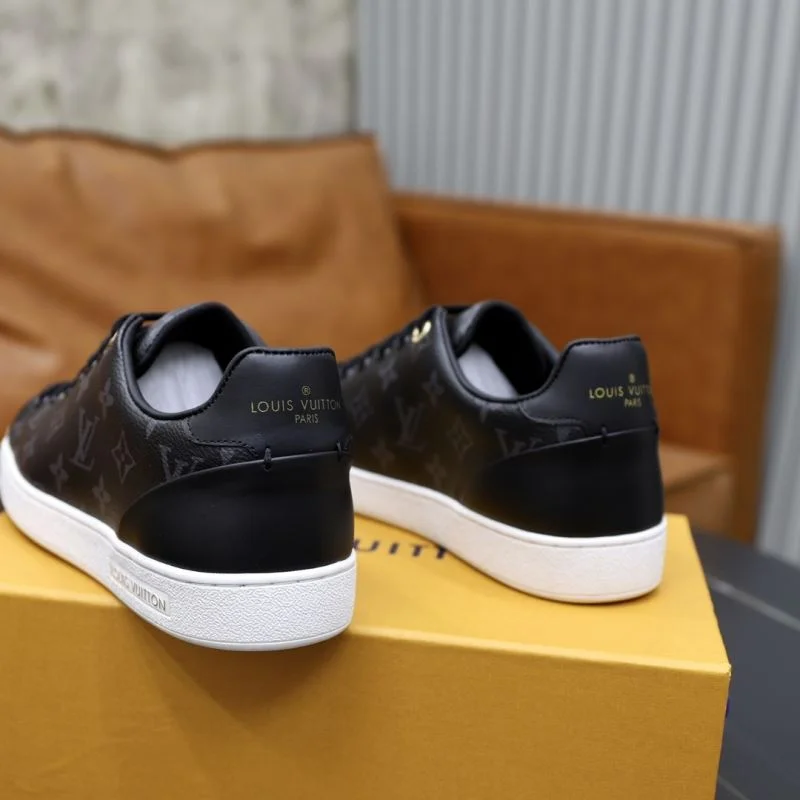 Louis Vuitton Low Shoes Soft 32933