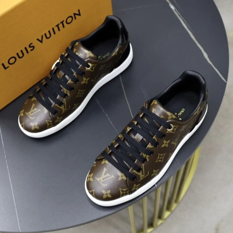 Effortless Louis Vuitton Low Shoes 32924