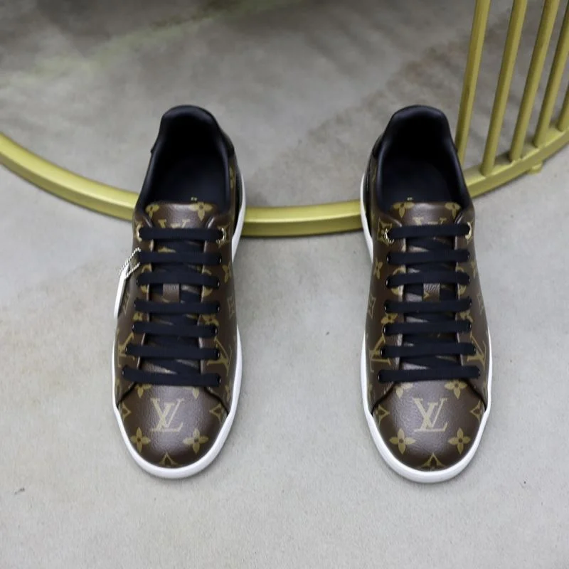 Effortless Louis Vuitton Low Shoes 32924