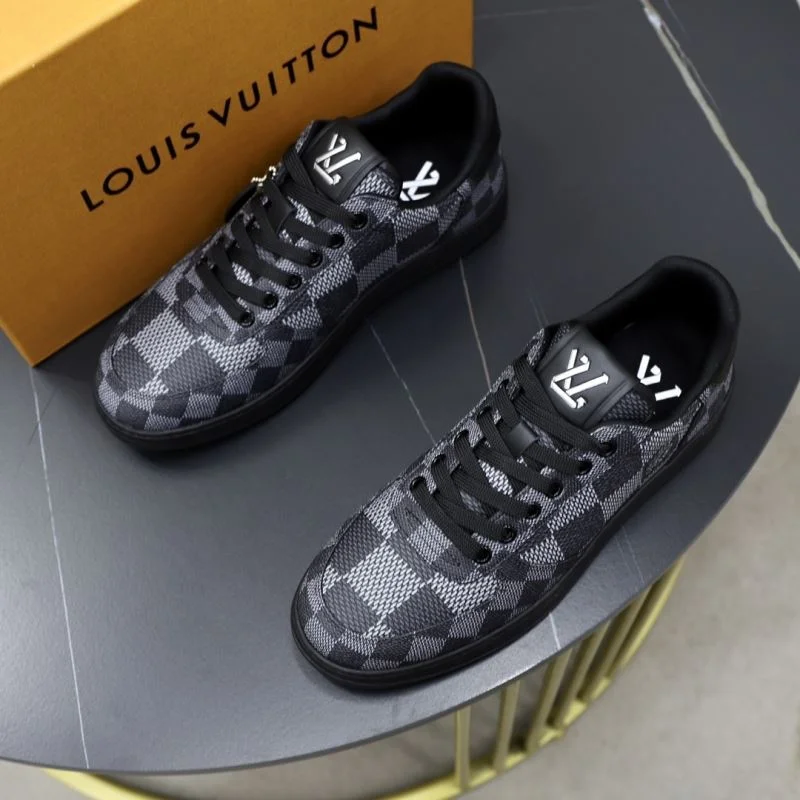 Flexible Louis Vuitton Low Shoes 32937