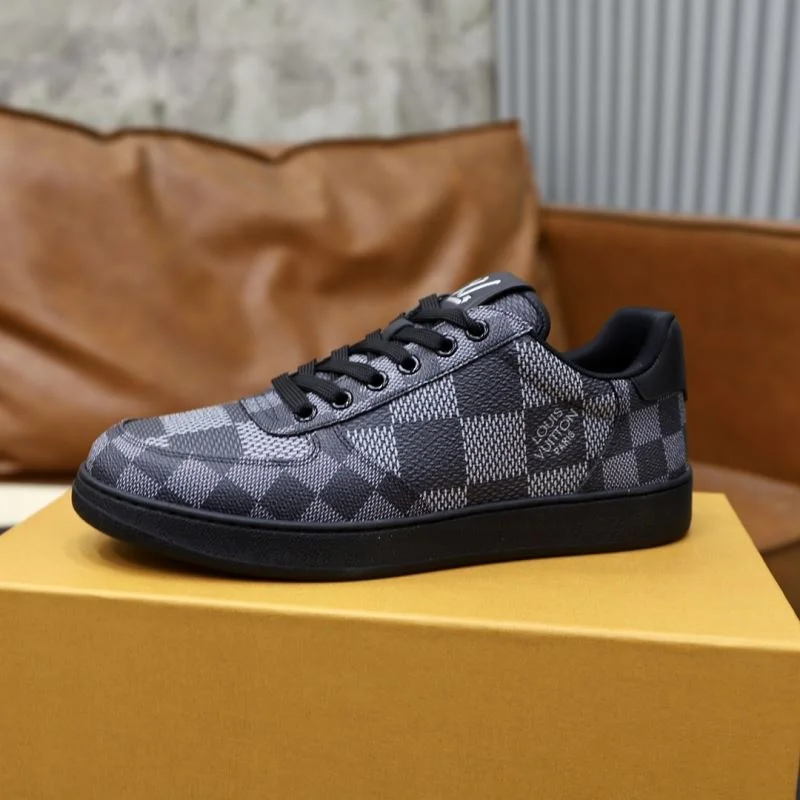Flexible Louis Vuitton Low Shoes 32937