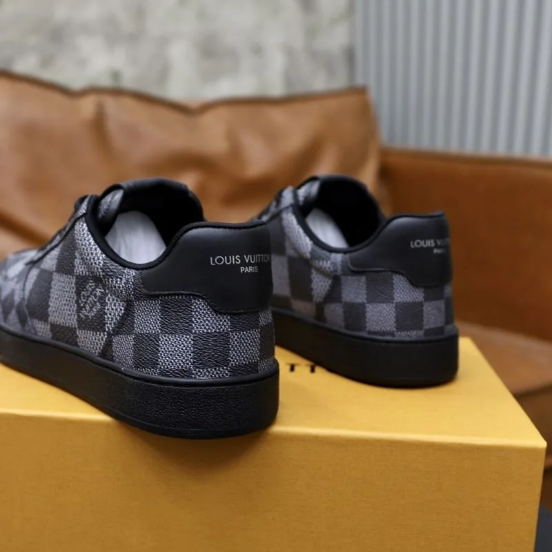 Flexible Louis Vuitton Low Shoes 32937