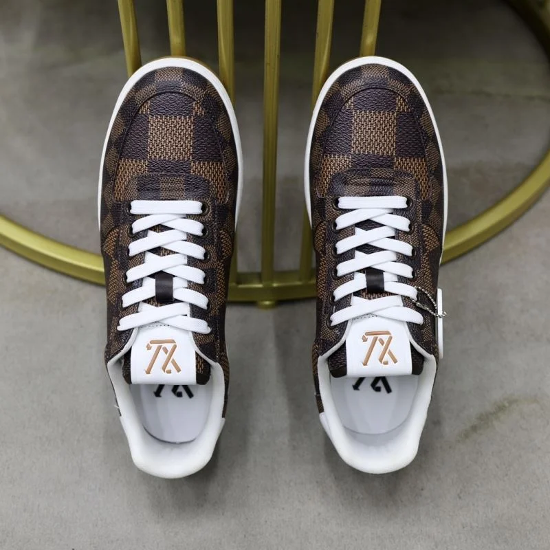 Casual Louis Vuitton Low Shoes 32938