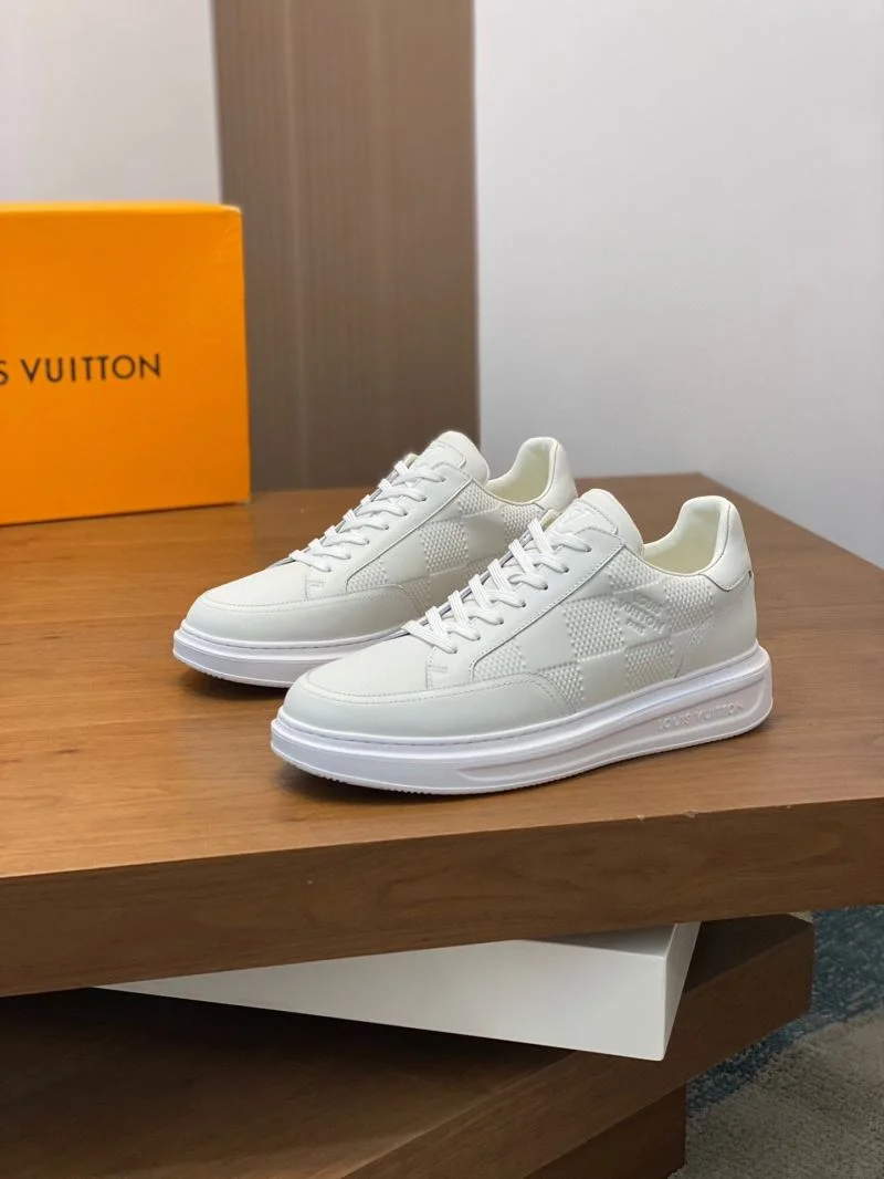 Louis Vuitton Low Shoes Trendsetting 32923