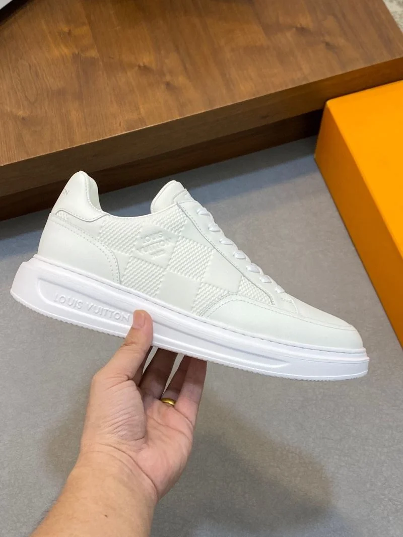Louis Vuitton Low Shoes Trendsetting 32923