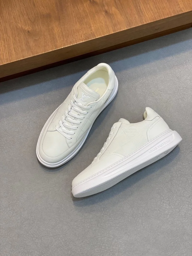 Louis Vuitton Low Shoes Trendsetting 32923