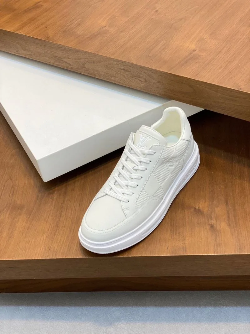 Louis Vuitton Low Shoes Trendsetting 32923