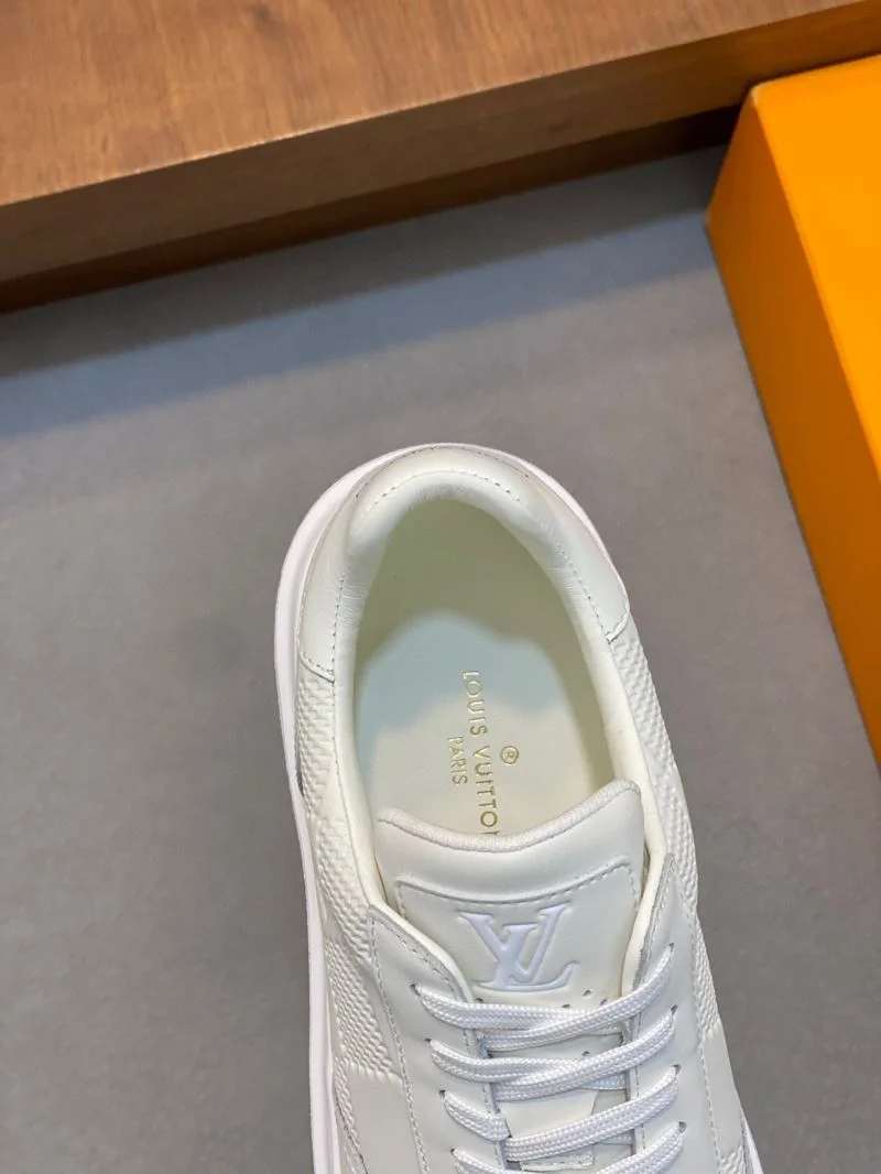 Louis Vuitton Low Shoes Trendsetting 32923