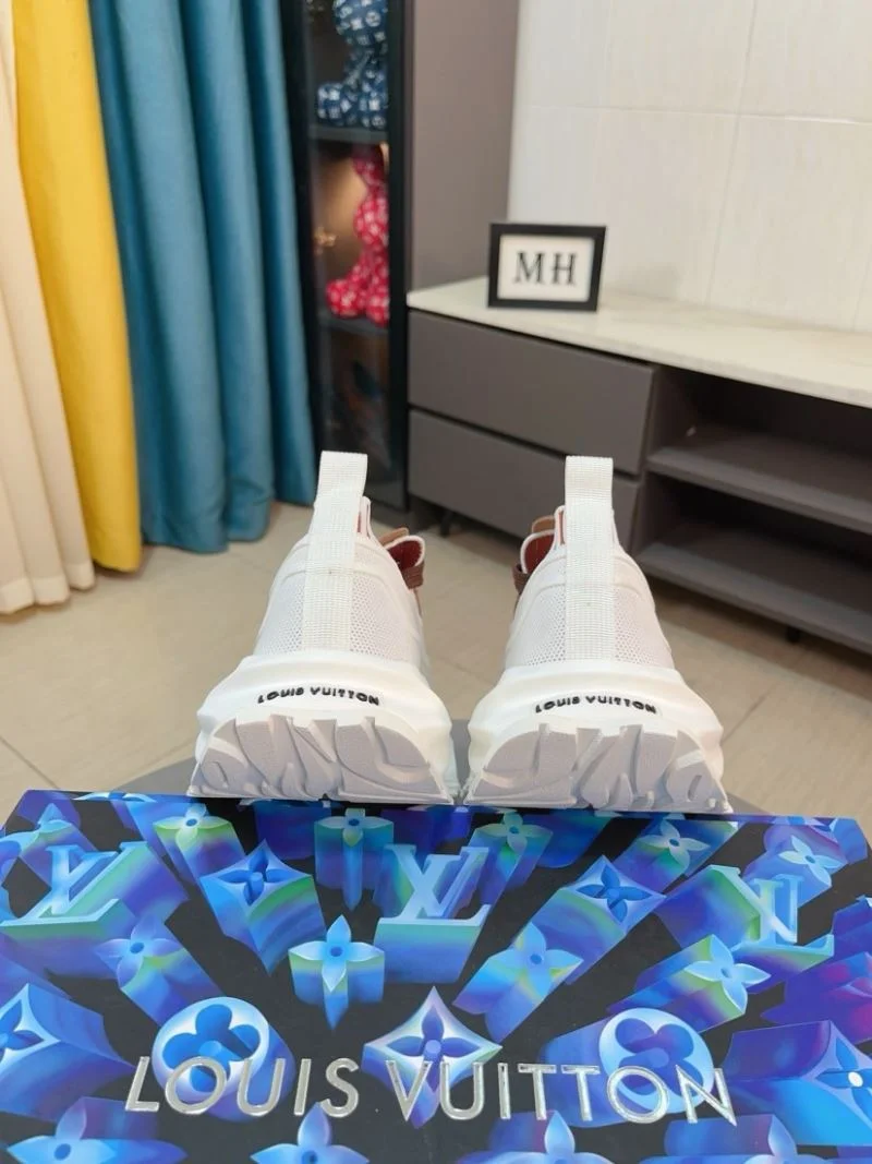 Louis Vuitton Low Shoes Seasonal 32909