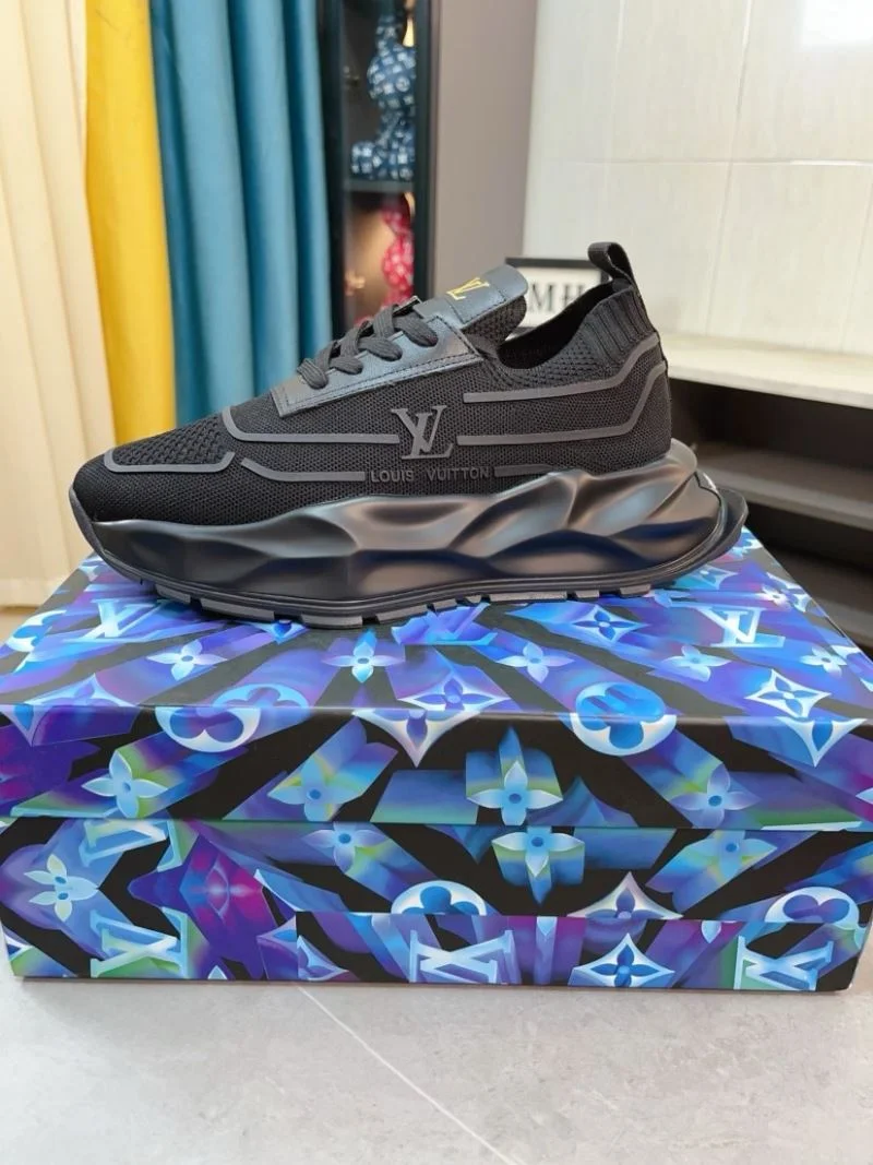 Sophisticated Louis Vuitton Low Shoes 32921