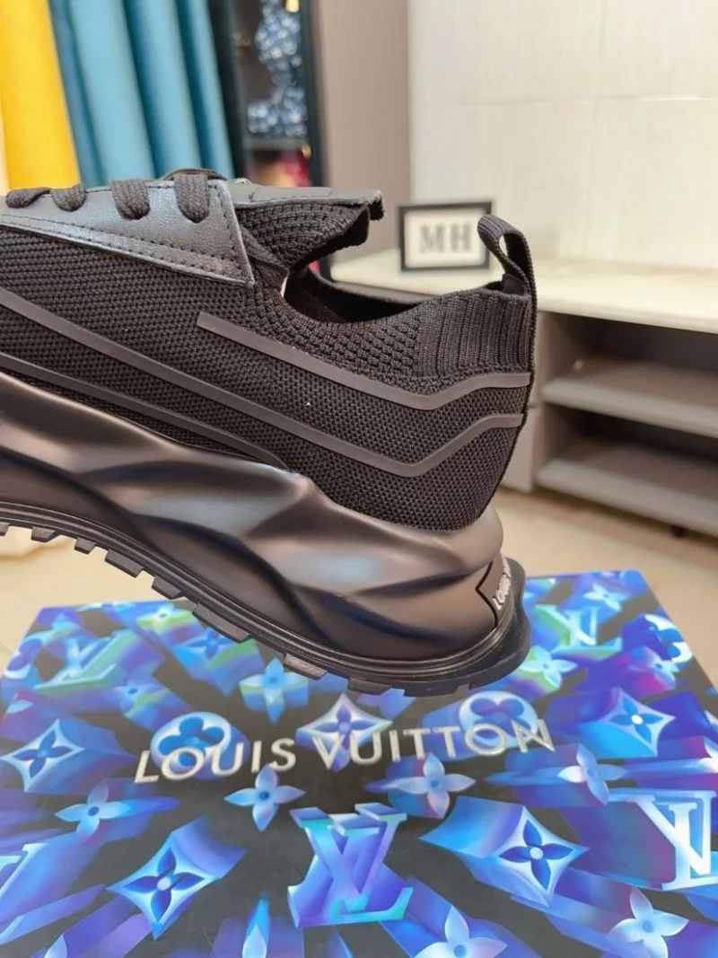 Sophisticated Louis Vuitton Low Shoes 32921