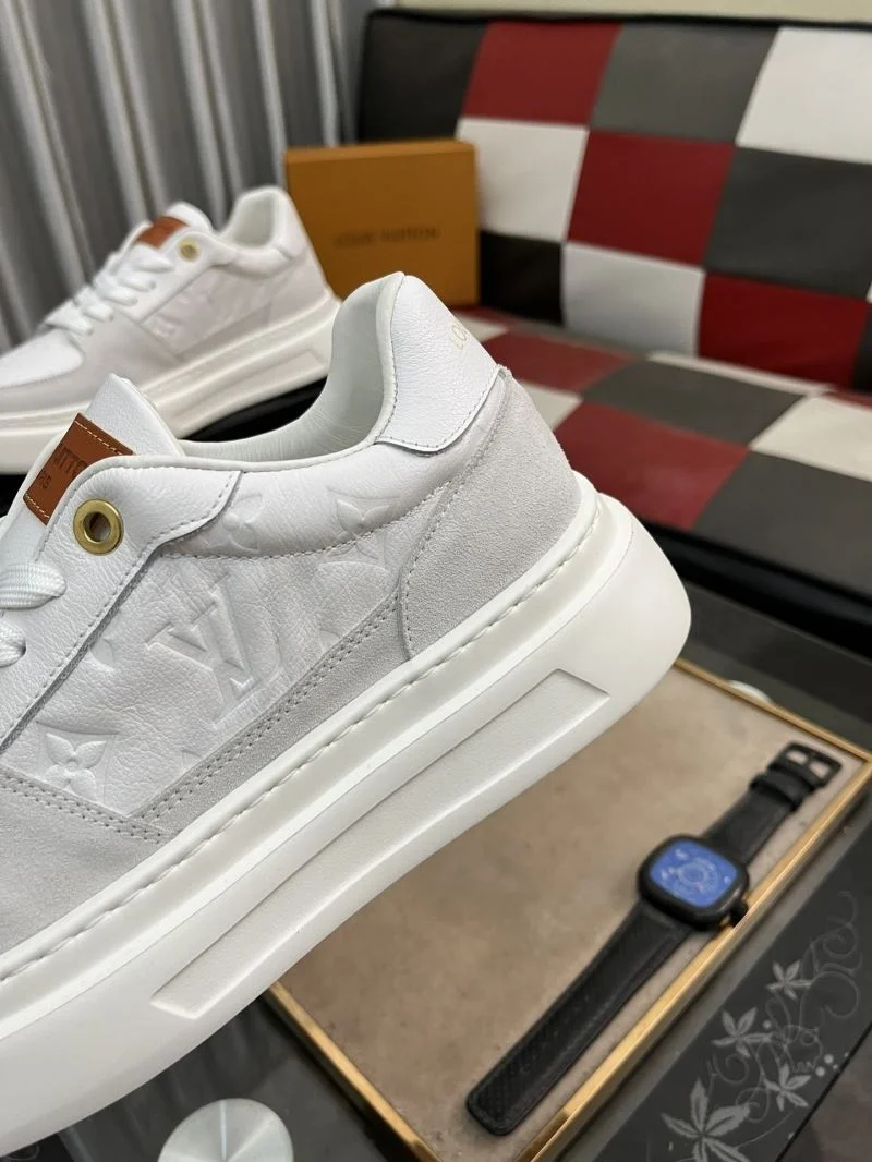 Fashionable Louis Vuitton Low Shoes 32920