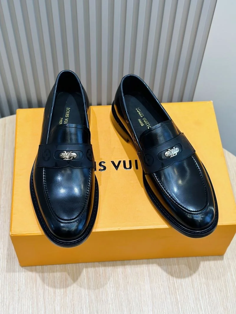 Louis Vuitton Low Shoes SmoothTexture 32914