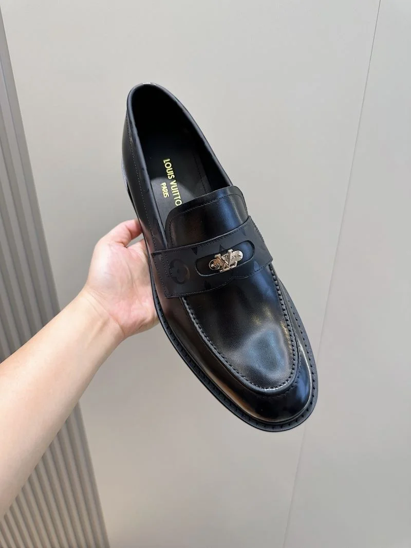 Louis Vuitton Low Shoes SmoothTexture 32914