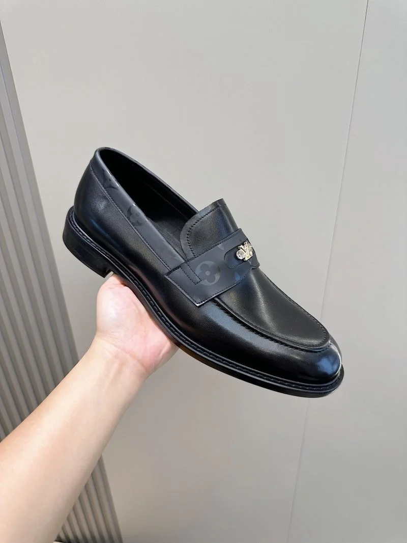 Louis Vuitton Low Shoes SmoothTexture 32914