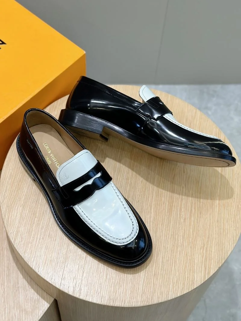 Louis Vuitton Low Shoes SoftTouch 32906