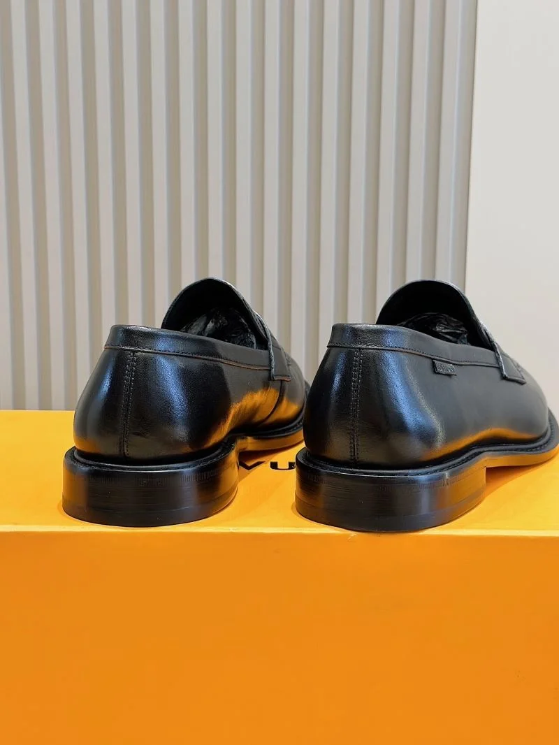 Cozy Louis Vuitton Low Shoes 32911