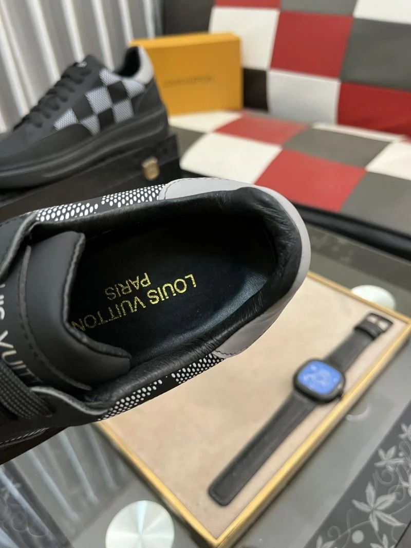 Louis Vuitton Low Shoes Cozy 32905