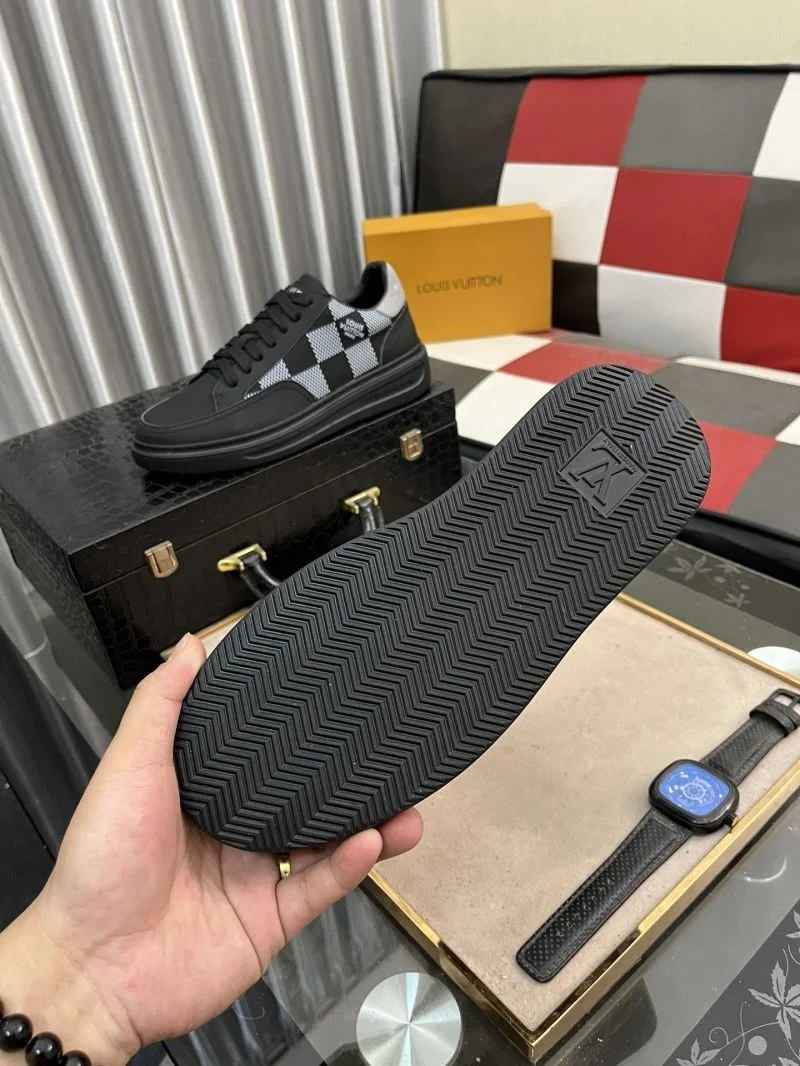 Louis Vuitton Low Shoes Cozy 32905