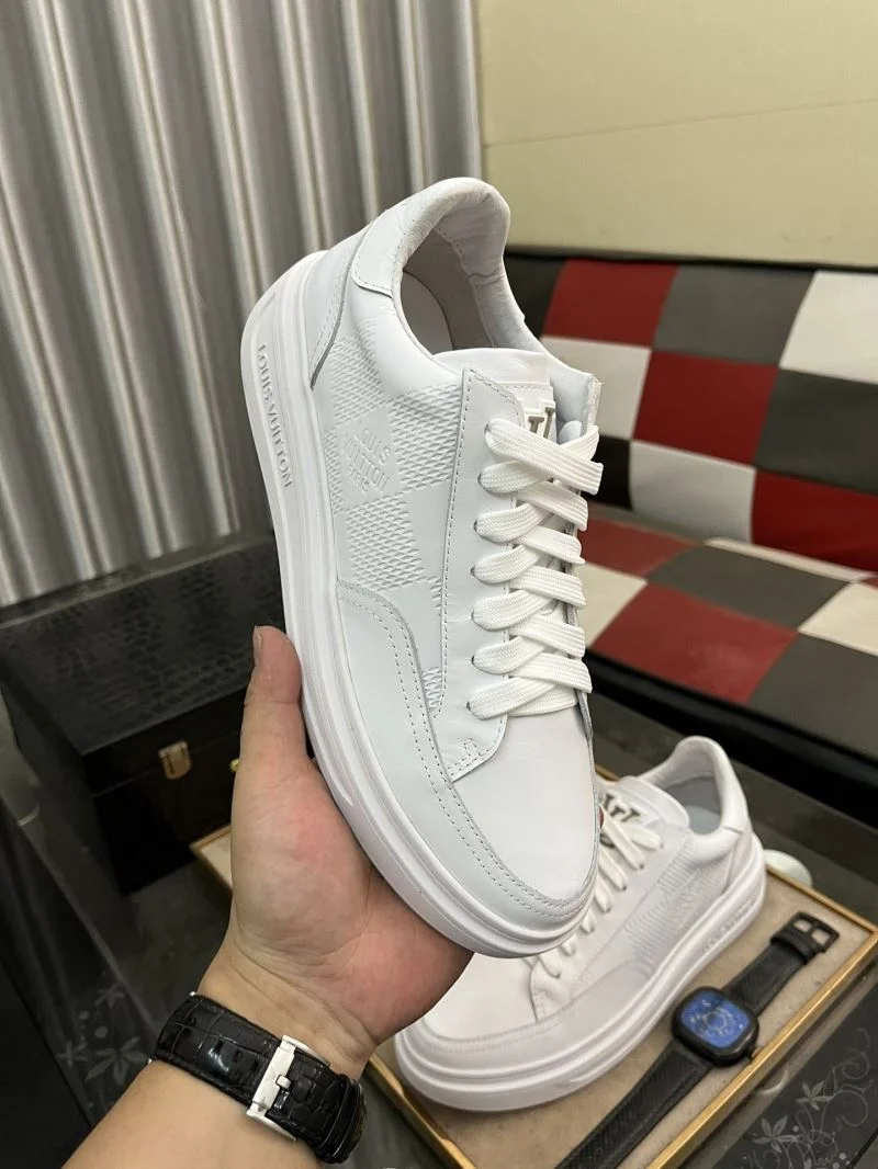 Louis Vuitton Low Shoes WeatherProof 32888