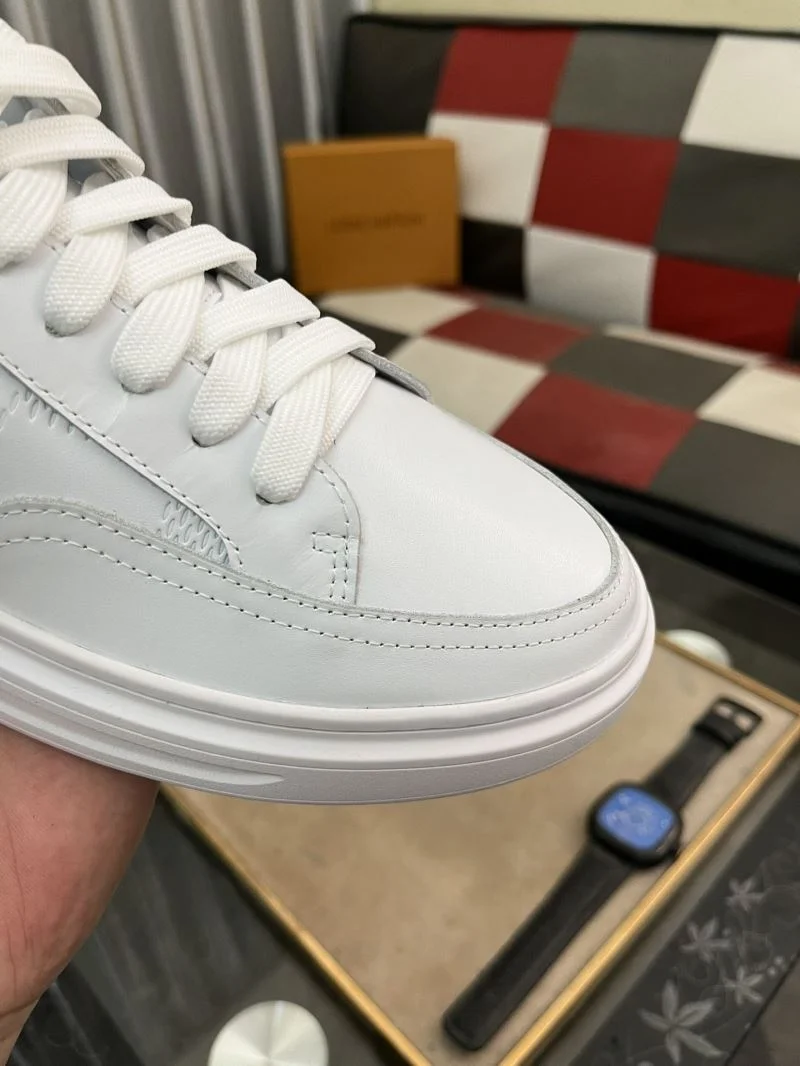 Louis Vuitton Low Shoes WeatherProof 32888