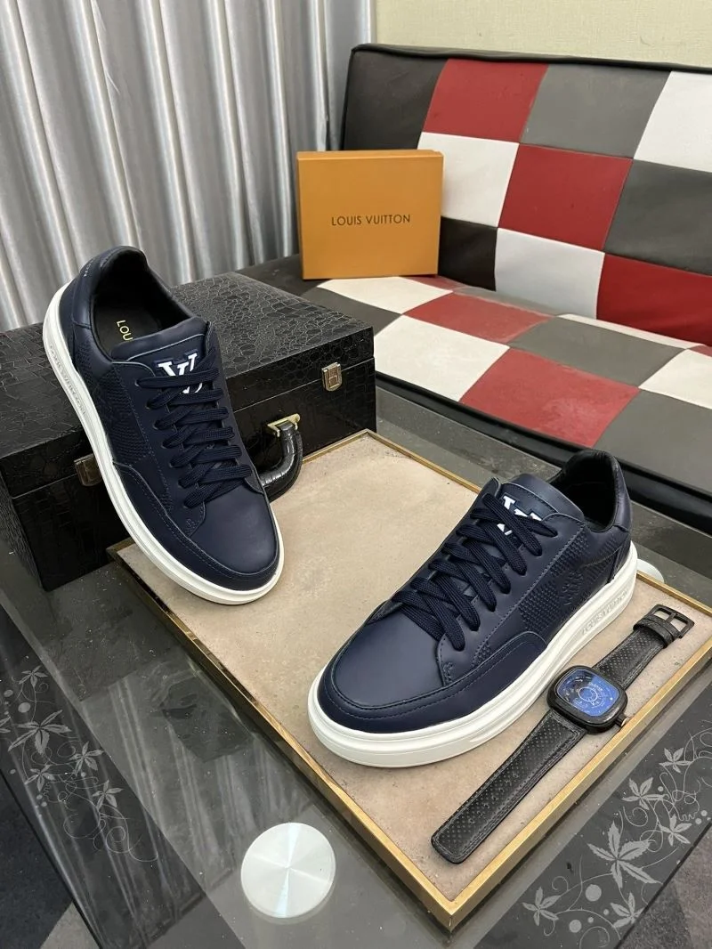 Seasonal Louis Vuitton Low Shoes 32881
