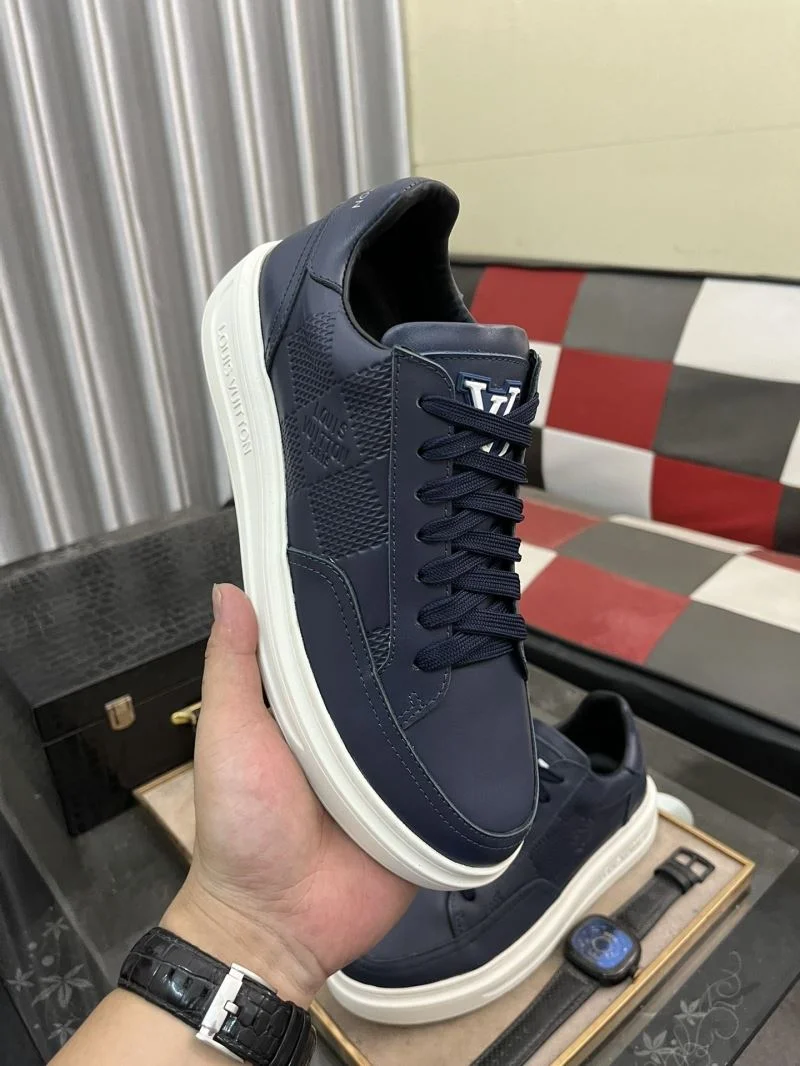 Seasonal Louis Vuitton Low Shoes 32881