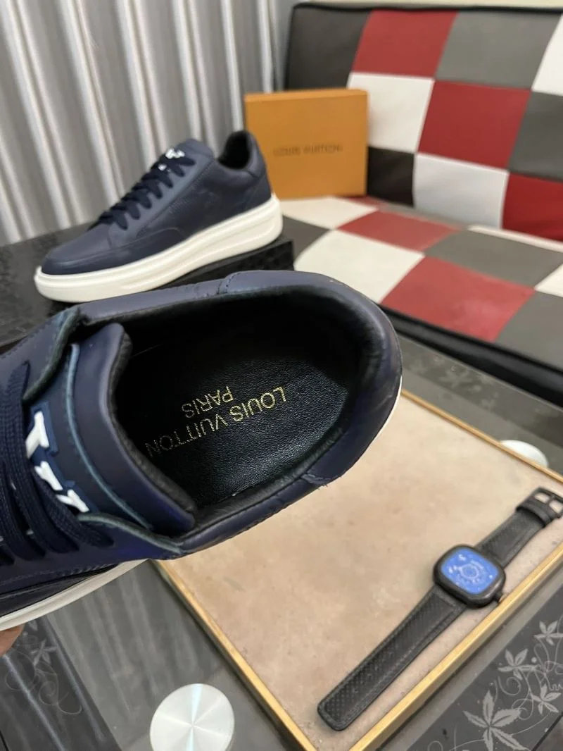 Seasonal Louis Vuitton Low Shoes 32881