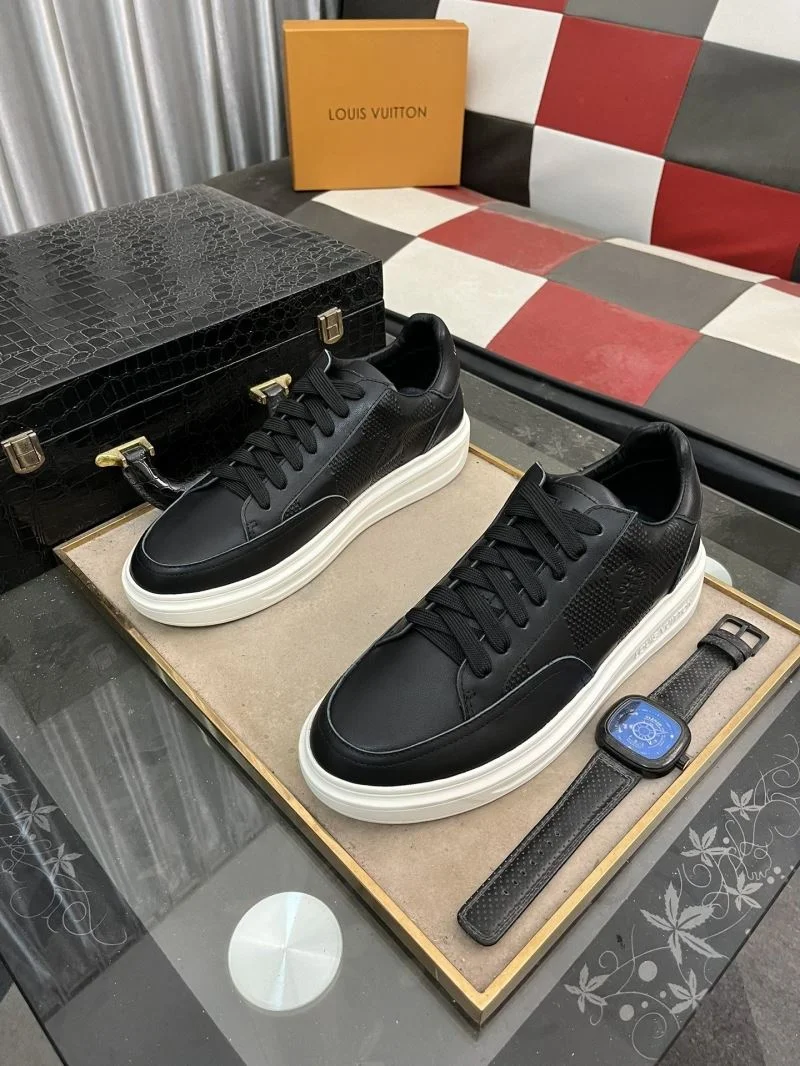 Elegant Louis Vuitton Low Shoes 32895