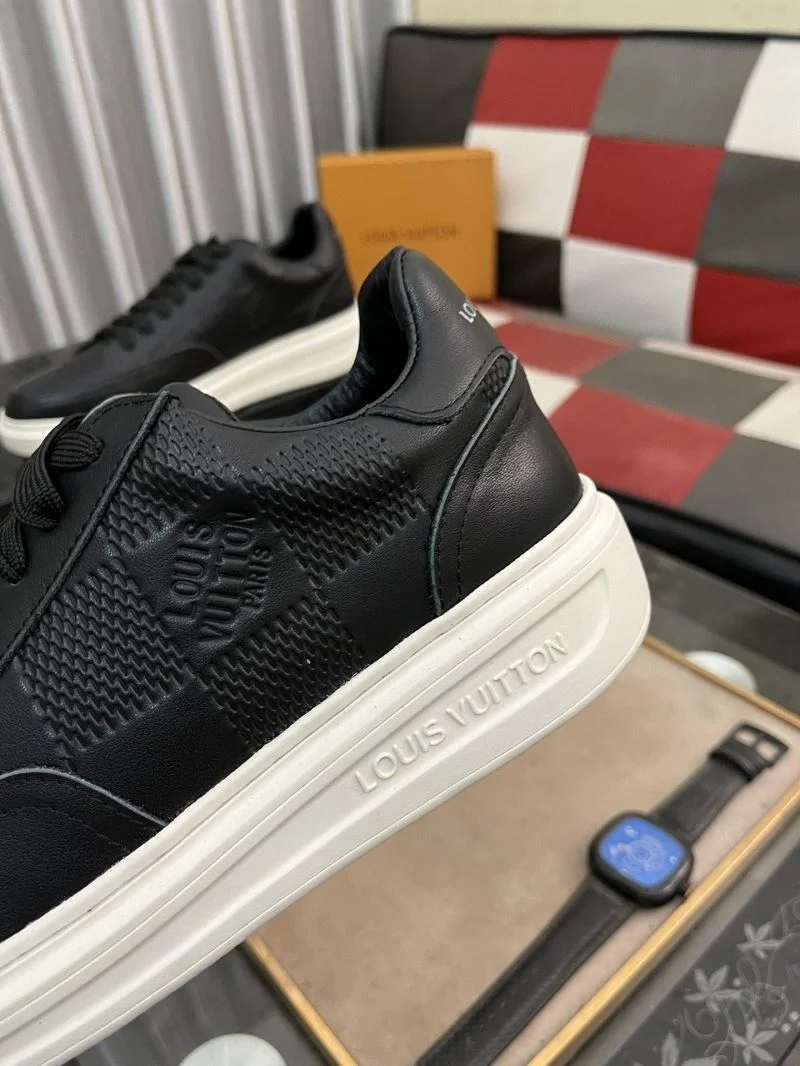 Elegant Louis Vuitton Low Shoes 32895