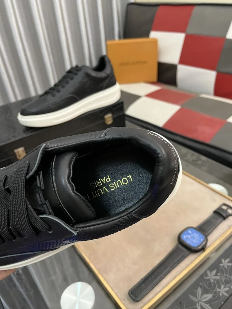 Elegant Louis Vuitton Low Shoes 32895