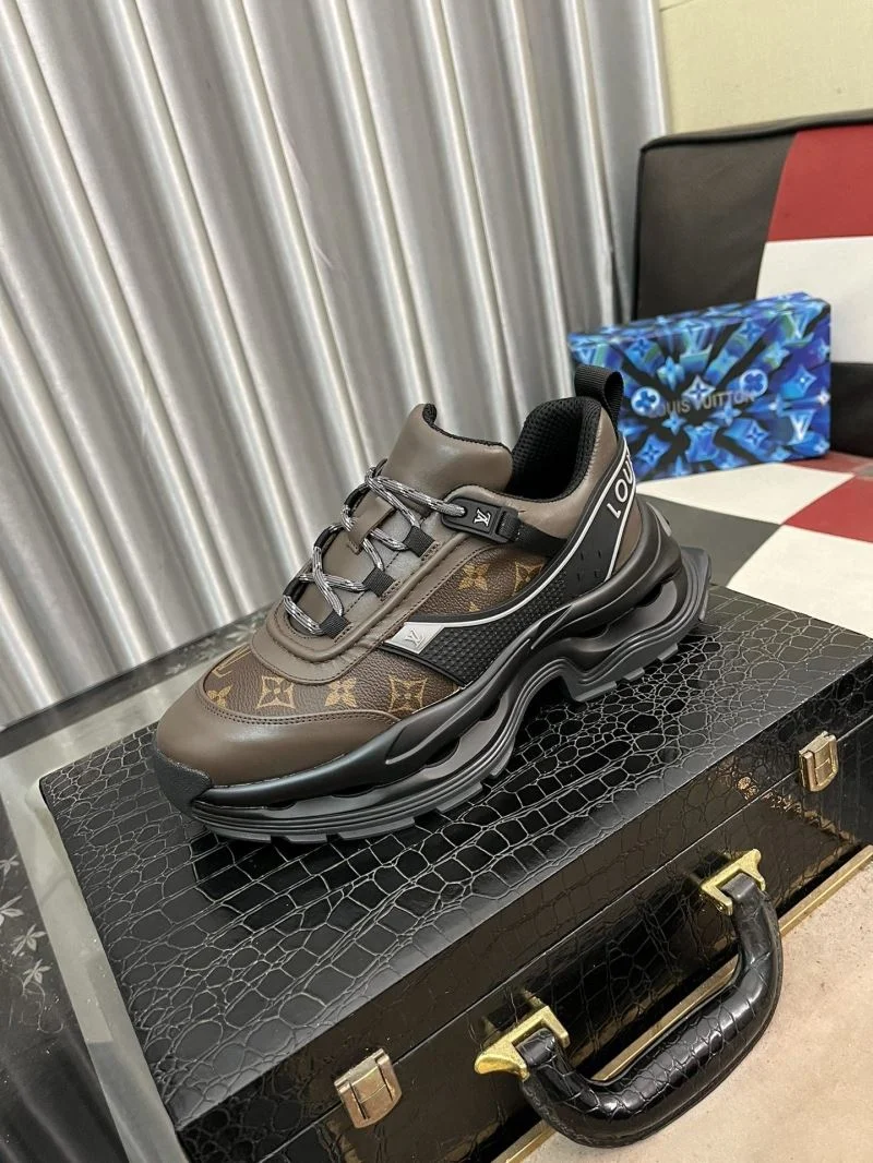 Compact Louis Vuitton Low Shoes 32897