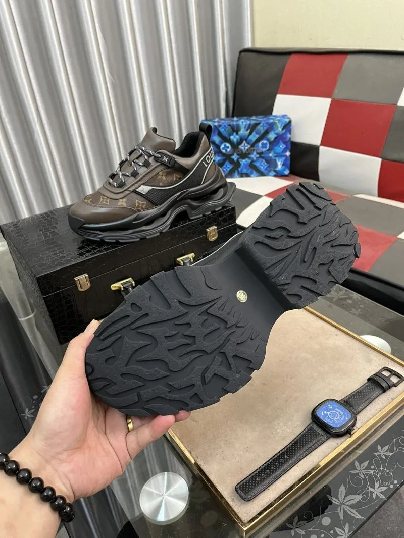 Compact Louis Vuitton Low Shoes 32897