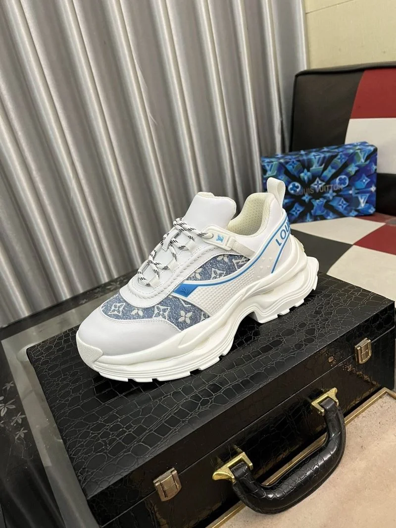 Louis Vuitton Low Shoes Sporty 32893